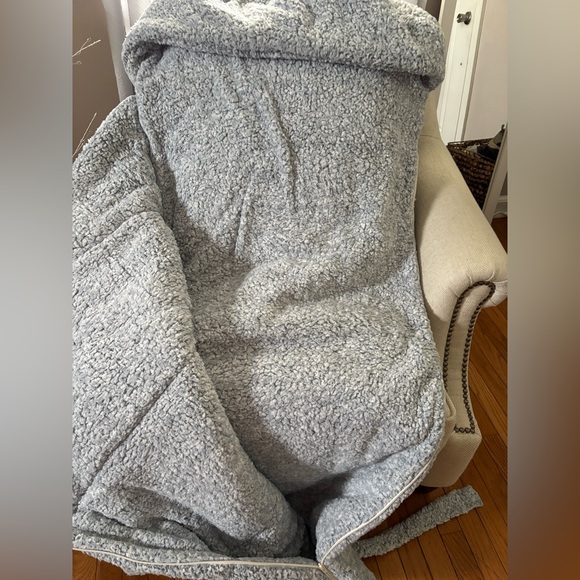 Restoration Hardware Child&baby Cozy Gray Sherpa sleeping bag   Child size - Picture 2 of 6